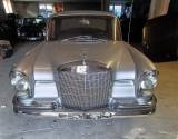 MERCEDES-BENZ 220 S