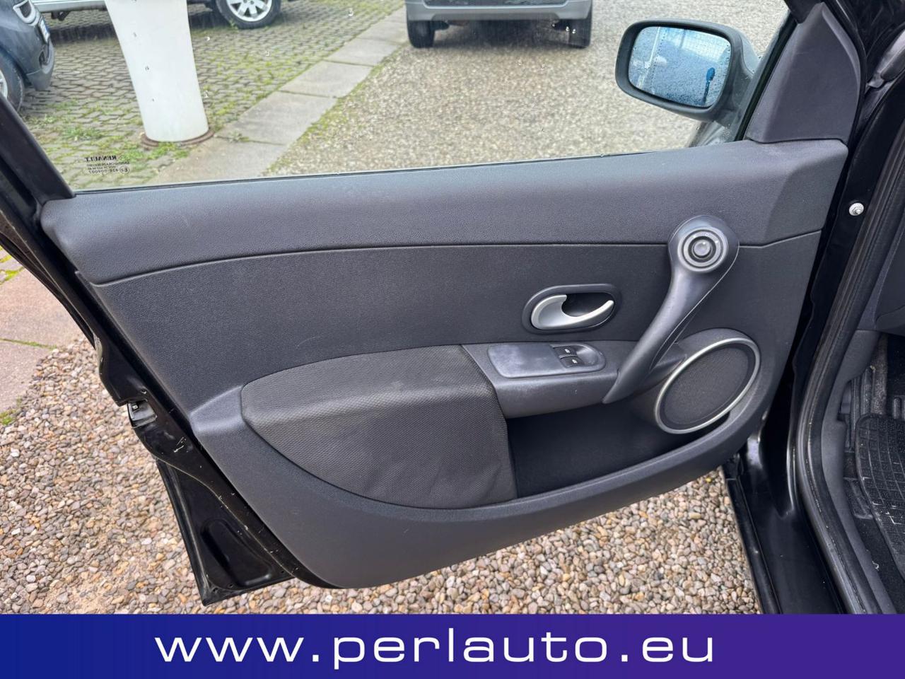RENAULT Clio 1.2 16V 5 porte - 7