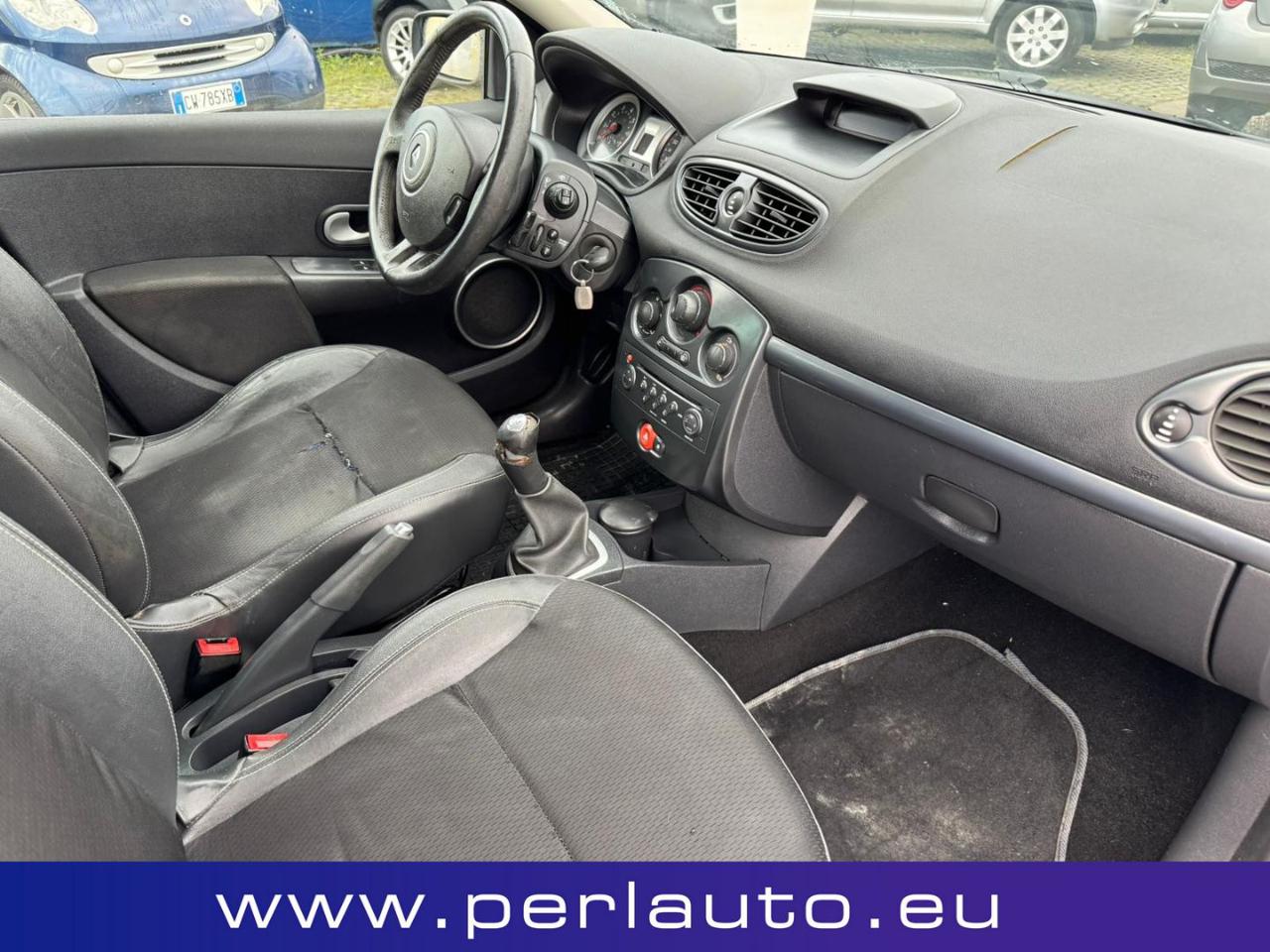 RENAULT Clio 1.2 16V 5 porte - 10