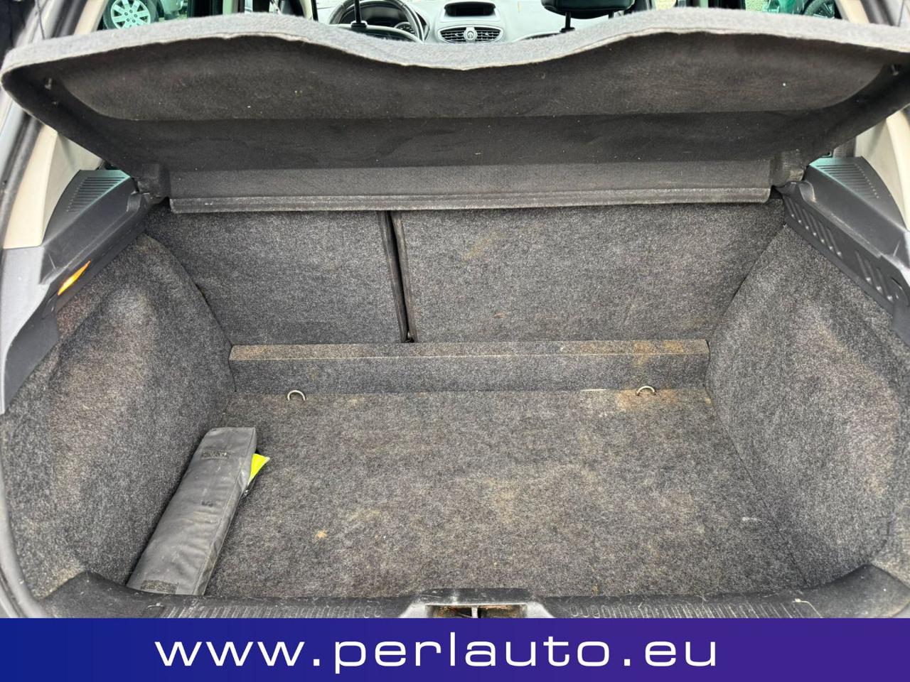 RENAULT Clio 1.2 16V 5 porte - 14