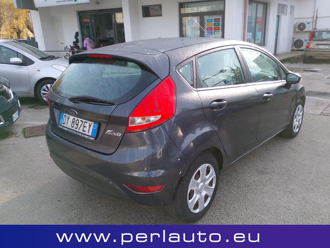 FORD Fiesta 1.2 82 CV 5 porte Titanium - 3
