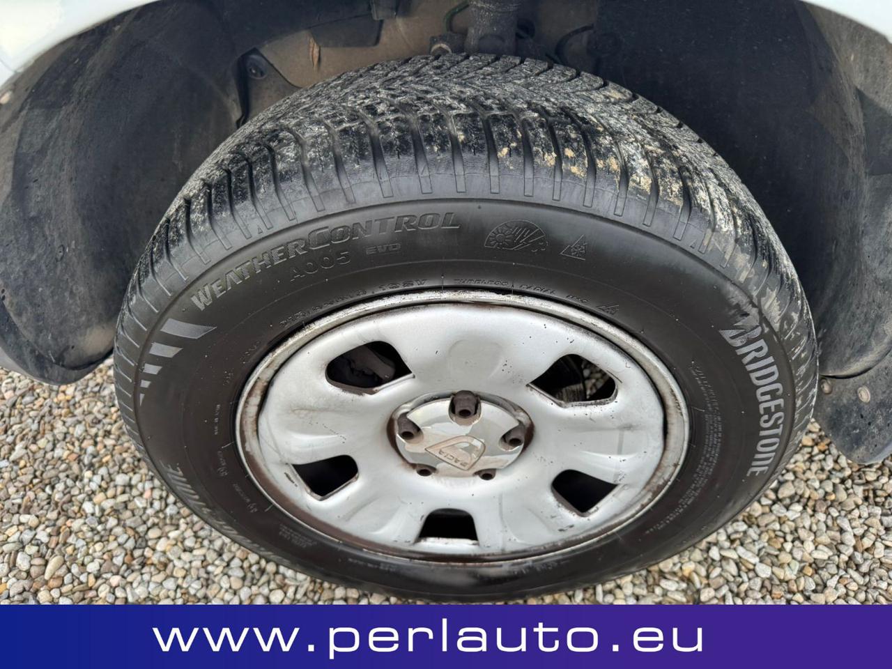 DACIA Duster 1.6 110CV 4x2 GPL Lauréate - 9