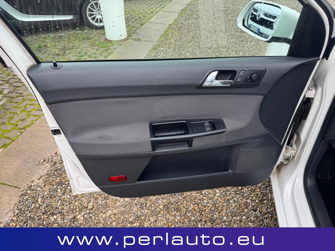 VOLKSWAGEN Polo 1.4/80CV 16V 5p. aut. Comfortline - 7