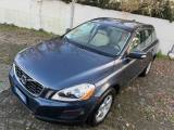 VOLVO XC60 D3 AWD Momentum UNIPRO
