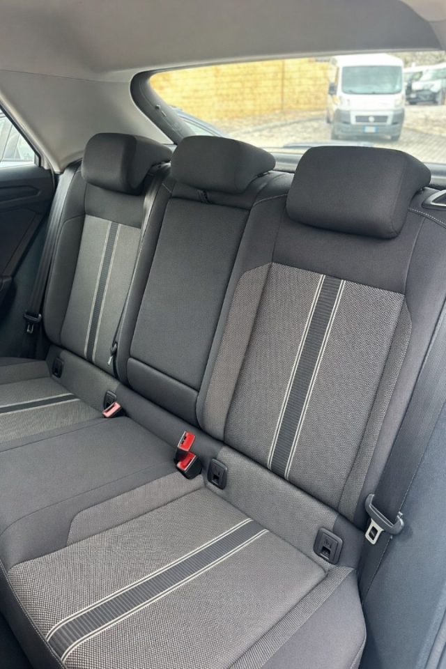 VOLKSWAGEN T-ROC 1.0 TSI BUSINESS BLUEMOTION TECH - foto 23