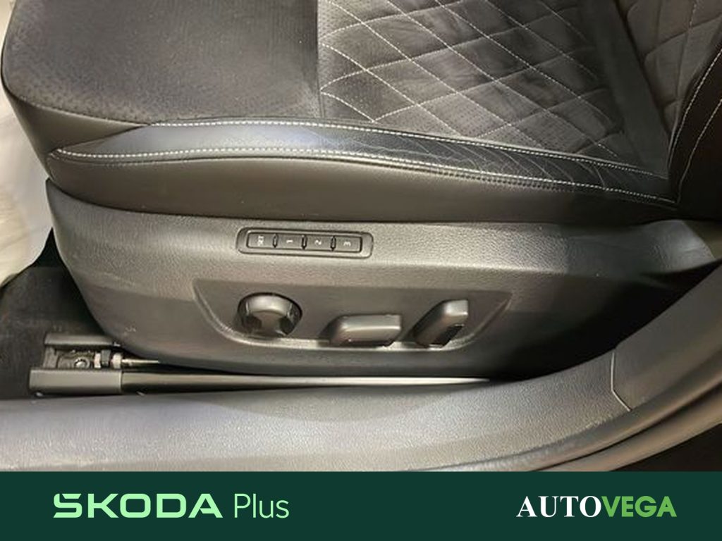 immagine usato SKODA Superb wagon 2.0 tdi evo sportline 150cv dsg