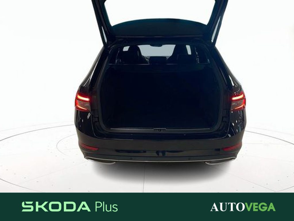 immagine usato SKODA Superb wagon 2.0 tdi evo sportline 150cv dsg