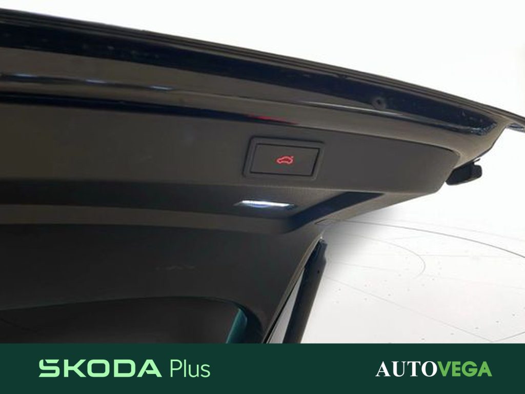 immagine usato SKODA Superb wagon 2.0 tdi evo sportline 150cv dsg