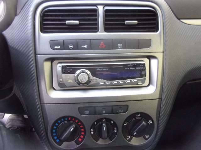 FIAT GRANDE PUNTO 5P 1.4 DYNAMIC 77CV-UNICO PROPRI - foto 10