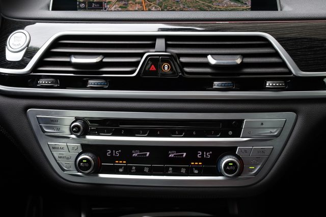 BMW 730 D XDRIVE MSPORT TETTO HEAD-UP SO - foto 32