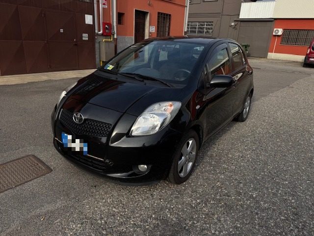 toyota yaris 1.3 5 porte sol usata