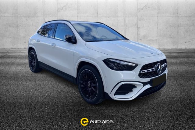 MERCEDES-BENZ GLA 200 Elettrica/Benzina 2024 usata