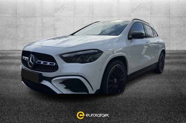 MERCEDES-BENZ GLA 200 Elettrica/Benzina 2024 usata