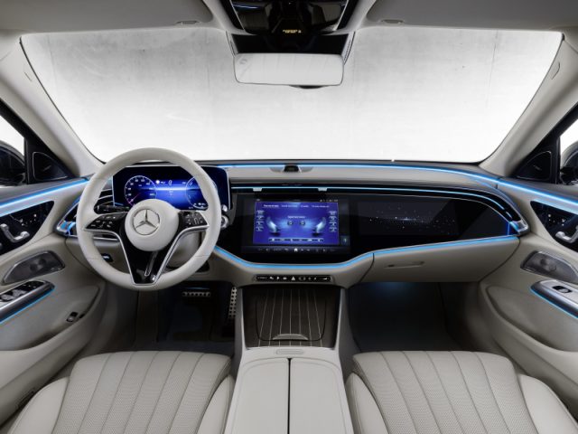 MERCEDES-BENZ E 300 E HYBRID EQ EXCLUSIVE PREMIUM - foto 8