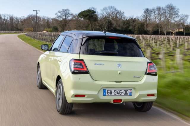 SUZUKI SWIFT 1.2 HYBRID TOP - foto 3