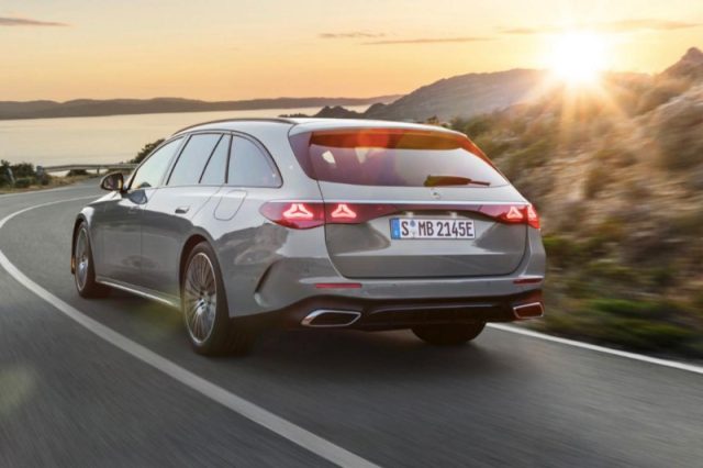 MERCEDES-BENZ E 300 DE HYBRID EQ 4MATIC S.W. AMG LIN - foto 3