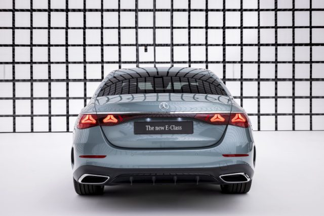 MERCEDES-BENZ E 300 DE HYBRID EQ EXCLUSIVE PREMIUM P - foto 6