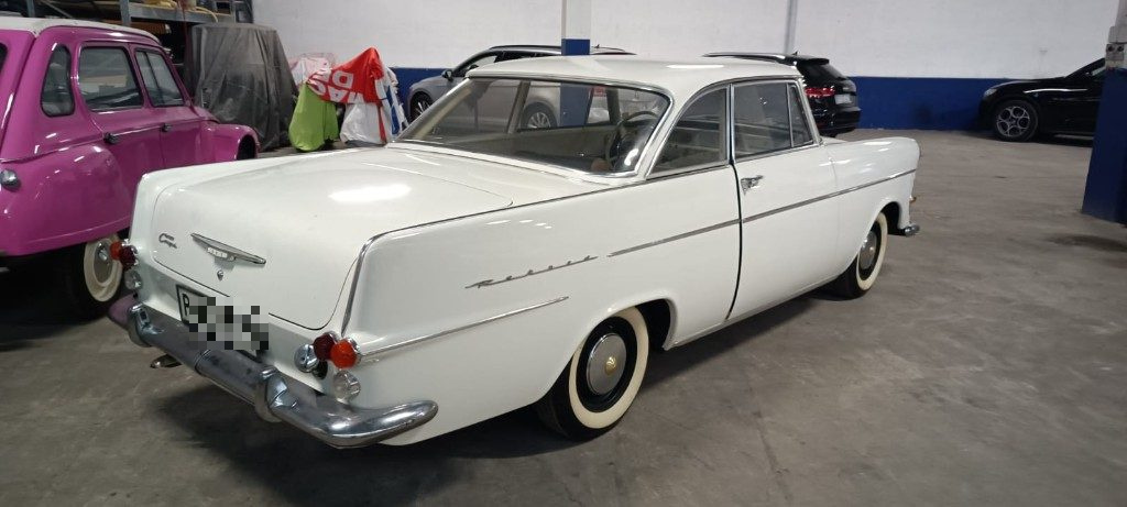 Immagine di OPEL Rekord OLYMPIA COUPE 1700 del 01/1962 km 70531