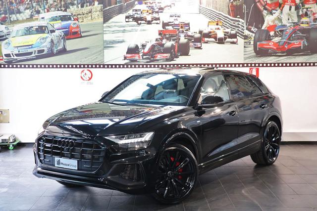 AUDI Q8 Nero Mythos metallizzato