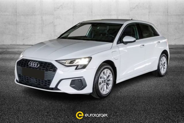 AUDI A3 Elettrica/Benzina 2022 usata