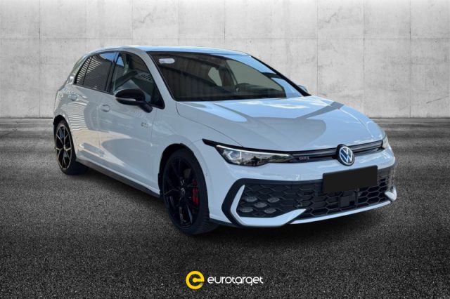 VOLKSWAGEN Golf Benzina 2024 usata