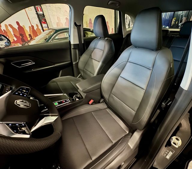 MG ZS HYBRID+ LUXURY - foto 22