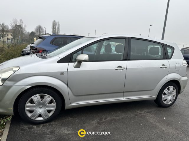 toyota corolla verso 2.2 16v d-4d sol usata