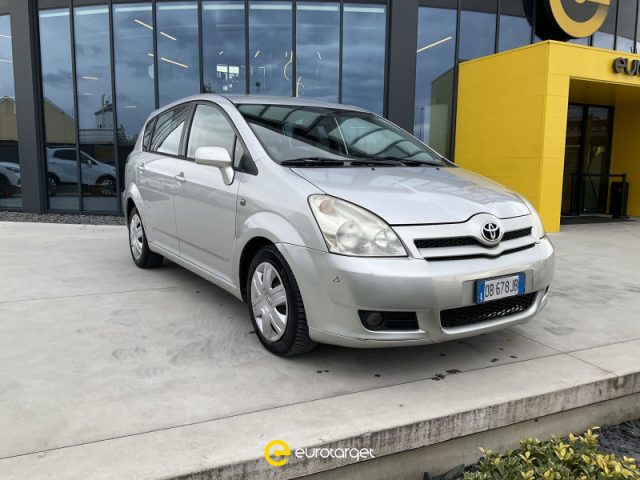 toyota corolla verso 2.2 16v d-4d sol usata