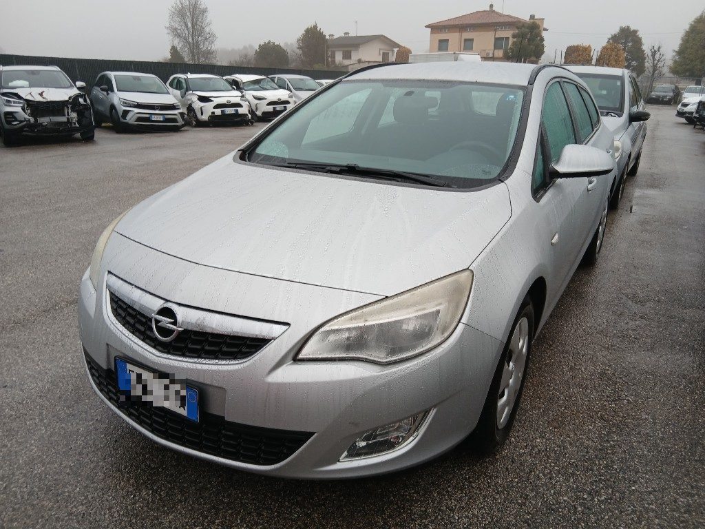 Immagine di OPEL Astra 1.7 CDTI 110CV Sports Tourer del 04/2012 km 264126