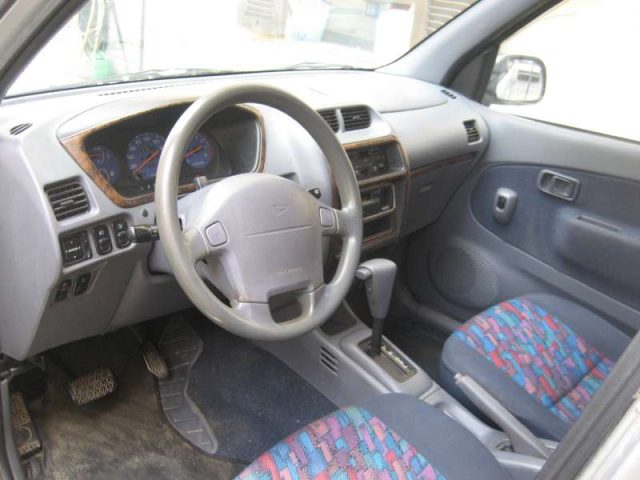 DAIHATSU TERIOS 1.3 I 16V KAT 4WD DX - foto 4