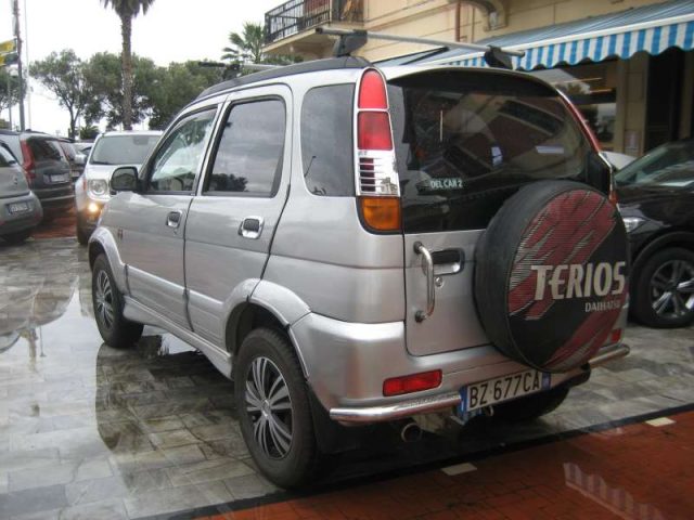DAIHATSU TERIOS 1.3 I 16V KAT 4WD DX - foto 10