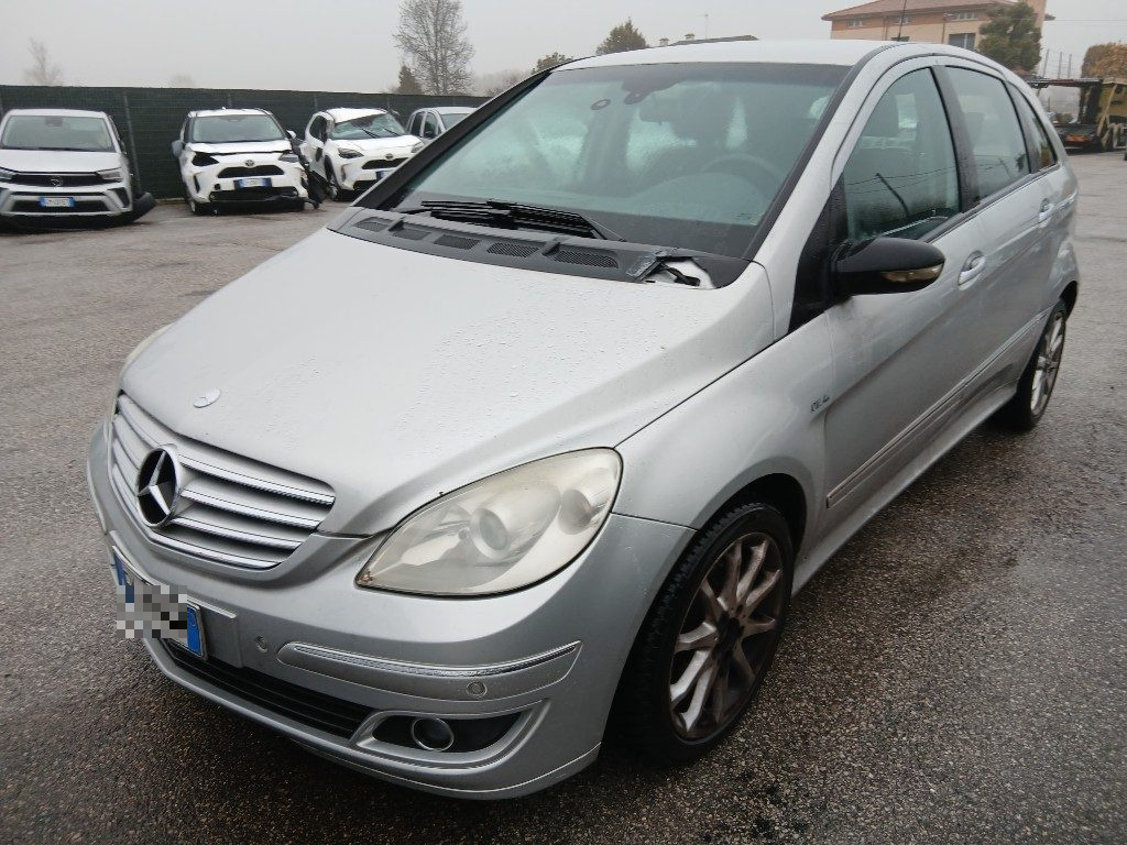 Immagine di MERCEDES-BENZ B 180