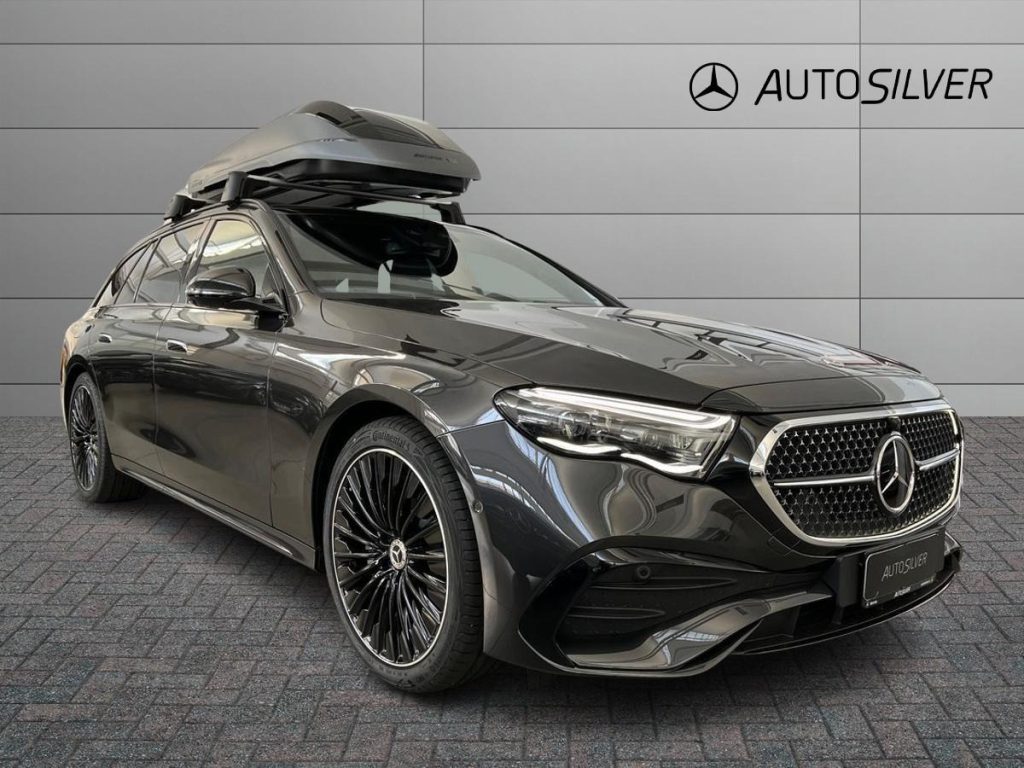 Immagine veicolo MERCEDES-BENZ E 220 d Mild hybrid 4Matic S.W. AMG Line PREMIUM Elettrica/Diesel