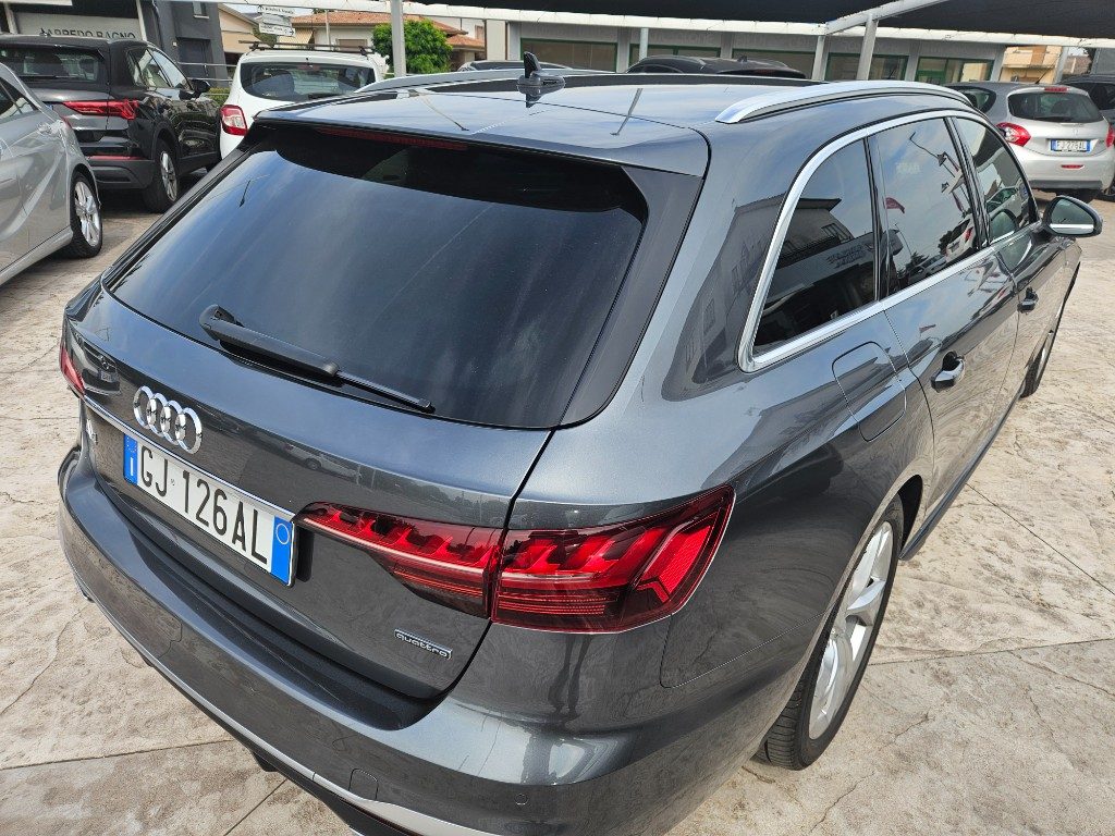 AUDI A4 Avant 40 TDI quattro S tronic S line edition - 9
