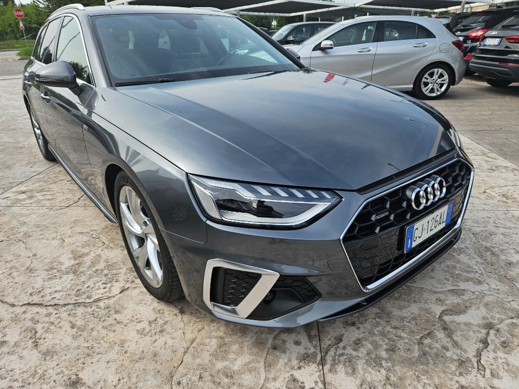 AUDI A4 Avant 40 TDI quattro S tronic S line edition - 25
