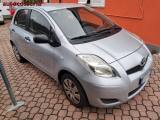 TOYOTA Yaris 1.0 5 porte