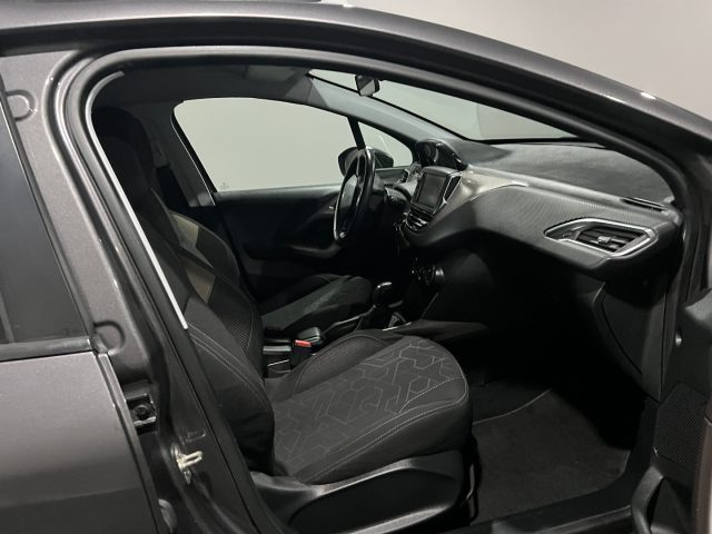 PEUGEOT 2008 usata, con Autoradio