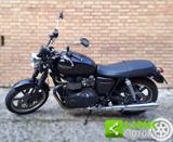TRIUMPH Bonneville SE