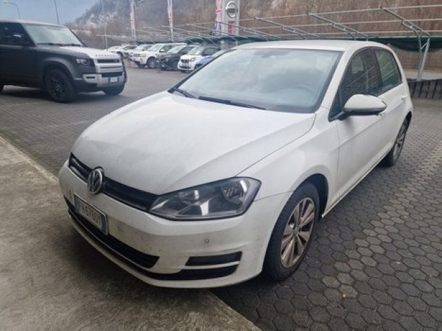 VOLKSWAGEN Golf Bianco pastello