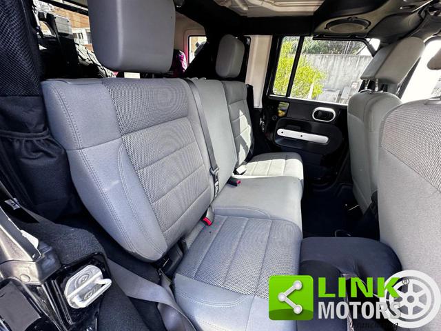 JEEP WRANGLER UNLIMITED 2.8CRD SAHARA / 10.000 - foto 9