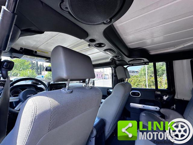 JEEP WRANGLER UNLIMITED 2.8CRD SAHARA / 10.000 - foto 25