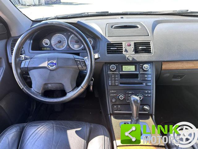 VOLVO XC90 2.4 D5 / AUTOMATICA / AWD / EXEC - foto 7