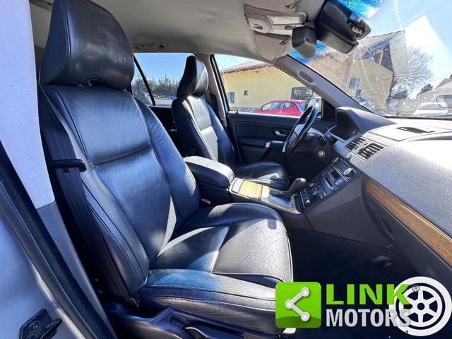 VOLVO XC90 2.4 D5 / AUTOMATICA / AWD / EXEC - foto 8