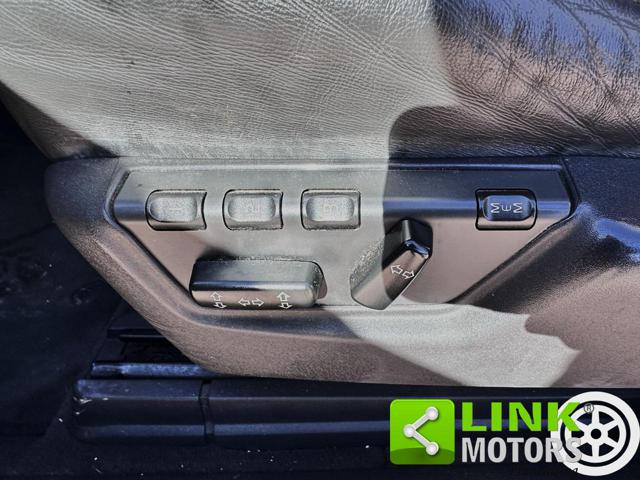 VOLVO XC90 2.4 D5 / AUTOMATICA / AWD / EXEC - foto 19