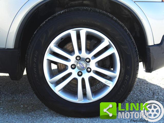 VOLVO XC90 2.4 D5 / AUTOMATICA / AWD / EXEC - foto 14