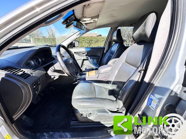 VOLVO XC90 2.4 D5 / AUTOMATICA / AWD / EXEC - foto 6