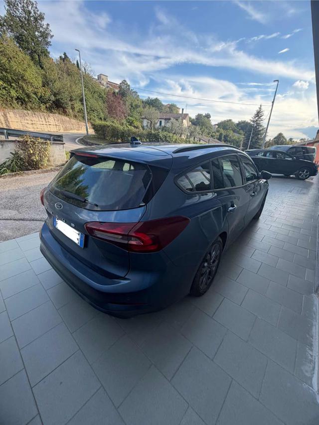 FORD FOCUS WAGON ST-LINE 1.0 ECOBOOST HYBRI - foto 4