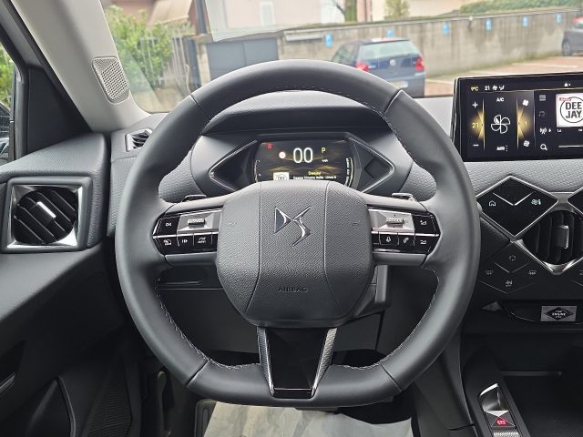 DS AUTOMOBILES DS 3 HYBRID 145 PALLAS+ - foto 13