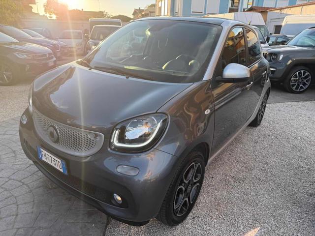 SMART ForFour Benzina 2017 usata, Roma