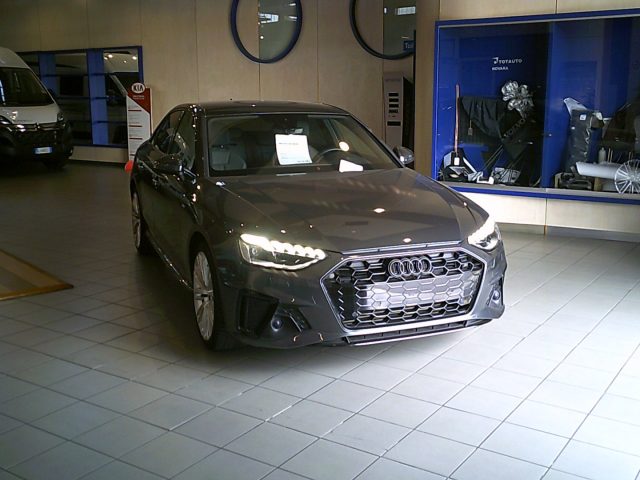 AUDI A4 35 TFSI S TRONIC S LINE EDITION - foto 8